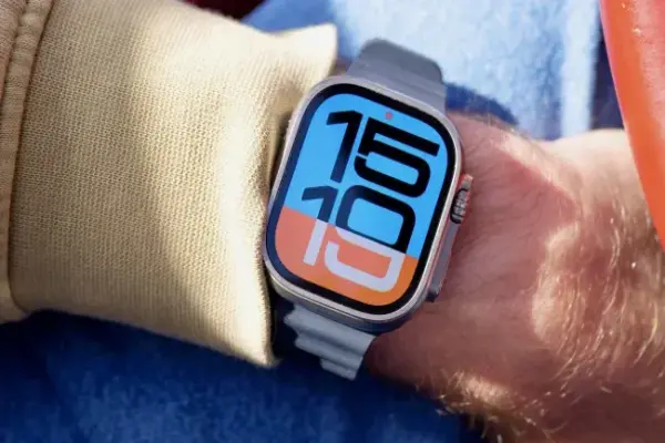 Apple Watch Ultra 3 có thể có màn hình lớn hơn mà không cần phải lớn hơn